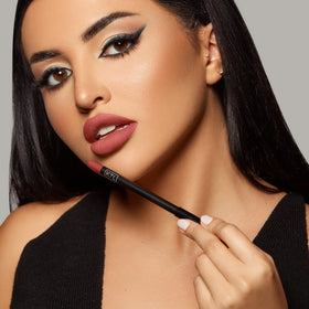 K7L Rustic Brown Lip Crayon Toast packaging shot highlights vegan formula.