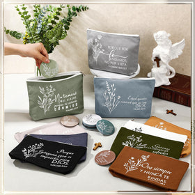 Kacctyen makeup bag with smooth zipper for easy daily use.