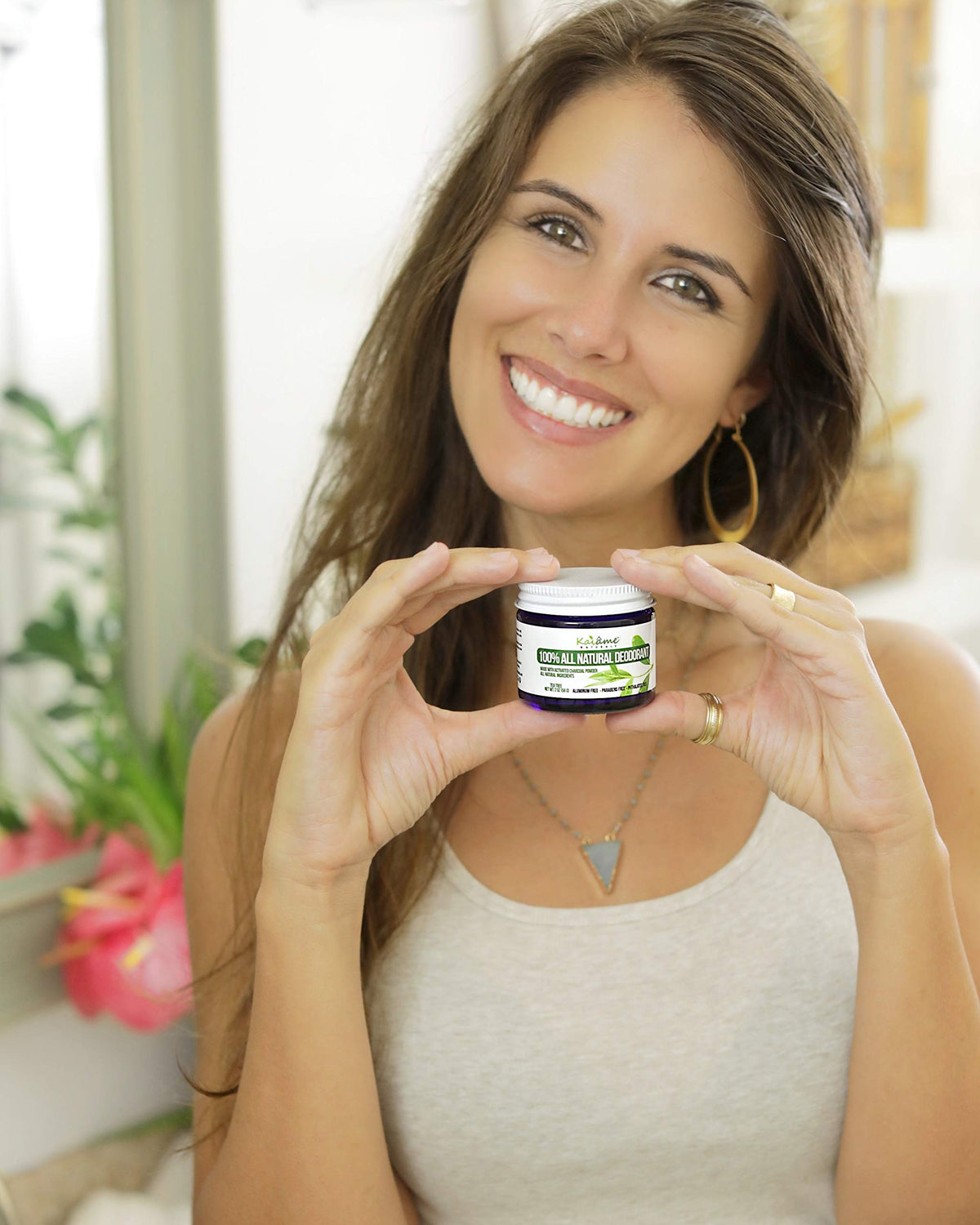 Kaiame Naturals Deodorant Underarm Application shows easy daily use and smooth application.
