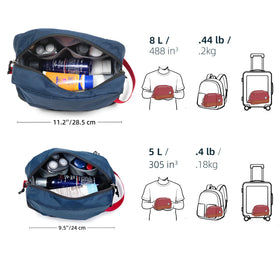 kalgoTeal mesh pockets and a zippered pouch keep small essentials organized.