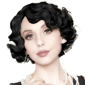Kaneles short black finger-wave wig with side part for natural daily styling.