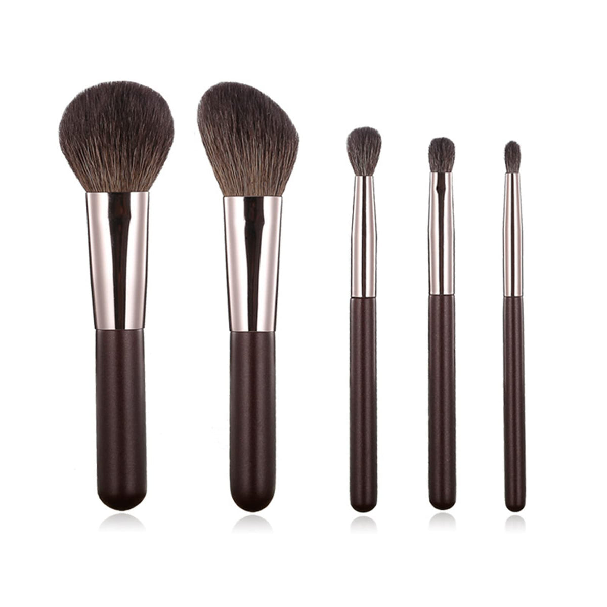 Kanviensl makeup pouch keeps brushes organized and protected during trips.