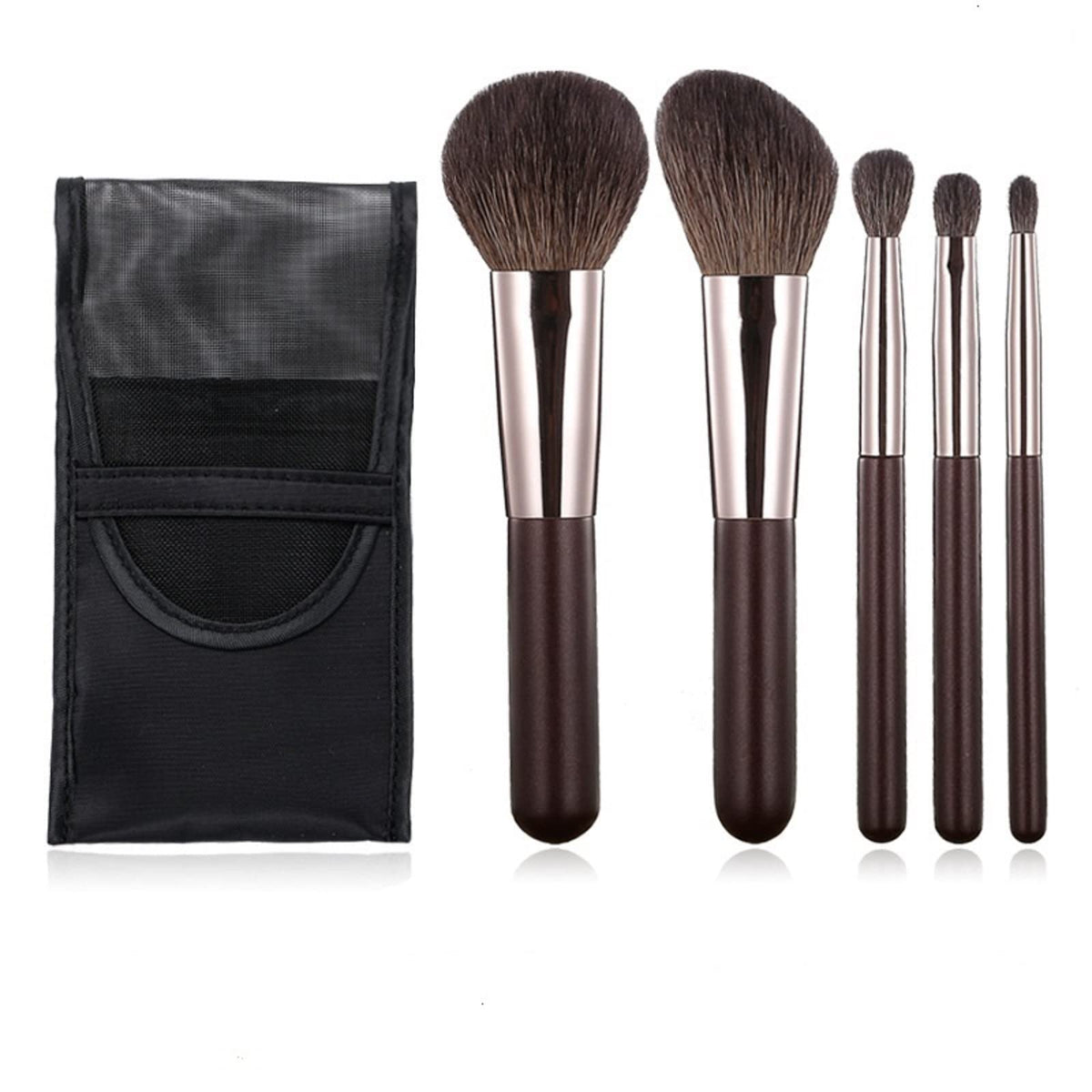 Kanviensl powder brush offers ultra-soft bristles for smooth, natural powder application on the go.