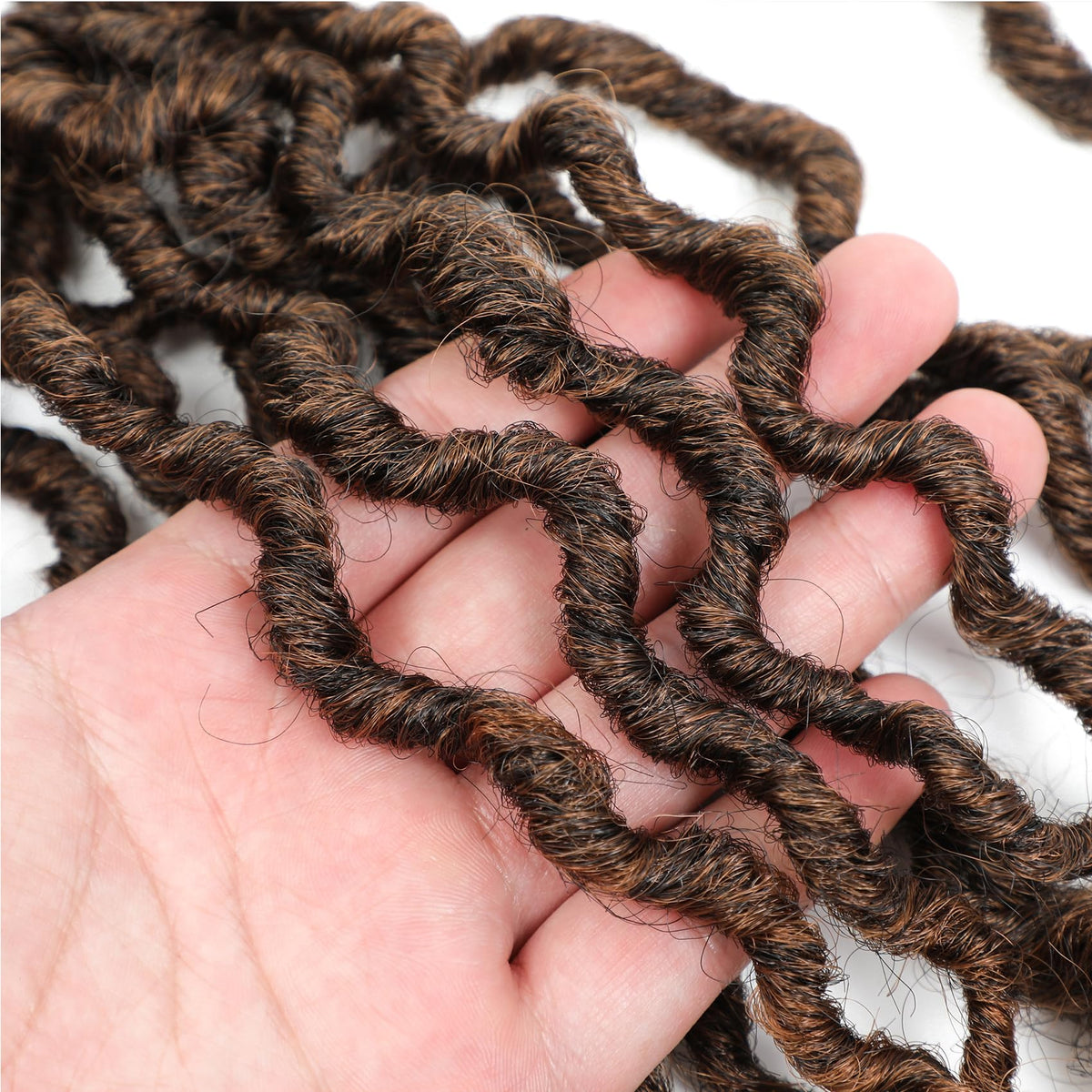 Karida Goddess Locs being worn during swimming and outdoor activities.