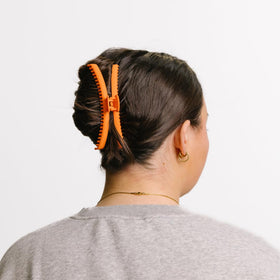 KAXI Strong grip hair clip helps prevent slipping.