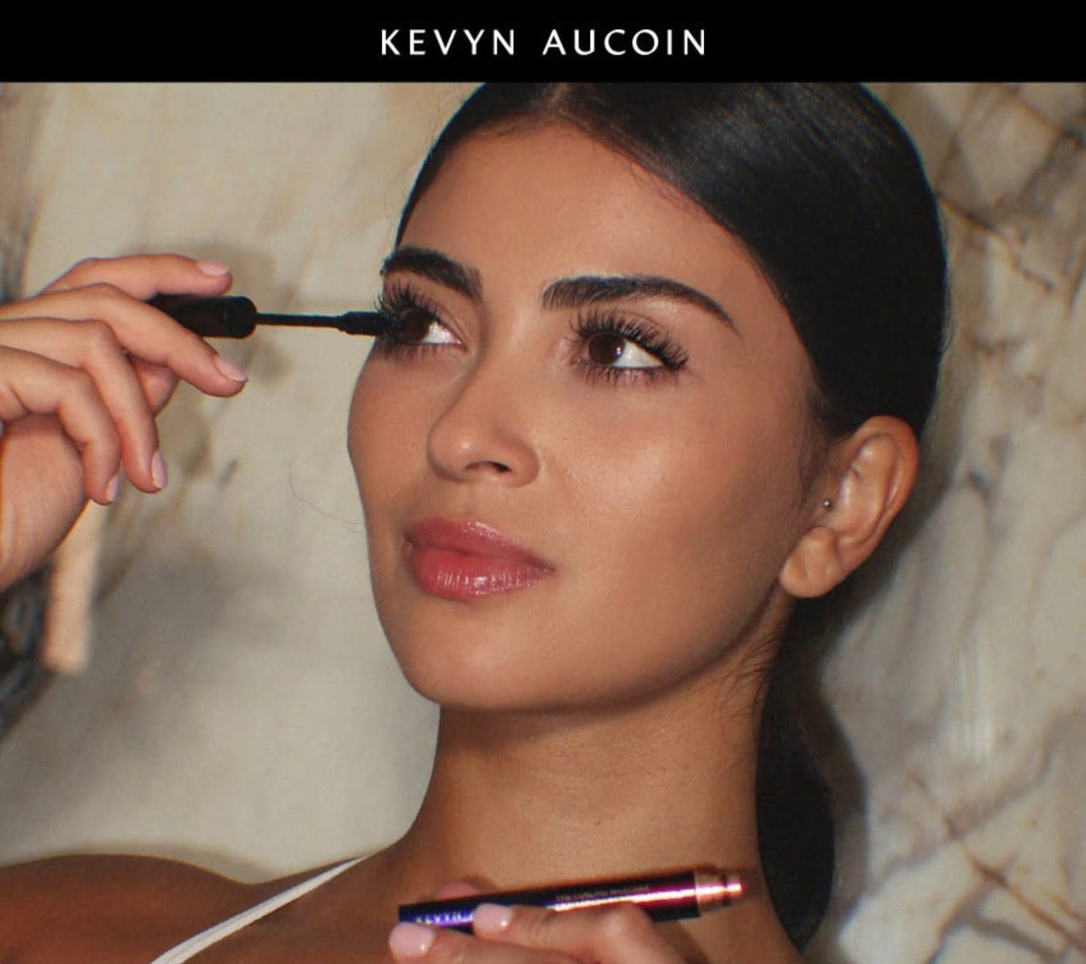 Detail of the brush reveals volume-building bristles for defined lashes