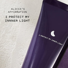 Close-up of invisible finish on Keys Soulcare Protect Your Light SPF 30