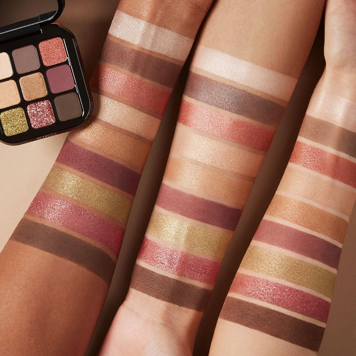Large internal mirror in the KIKO MILANO Glamour Palette for precise application
