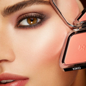 KIKO Milano Unlimited Blush 08 brush application on cheeks for even buildable color