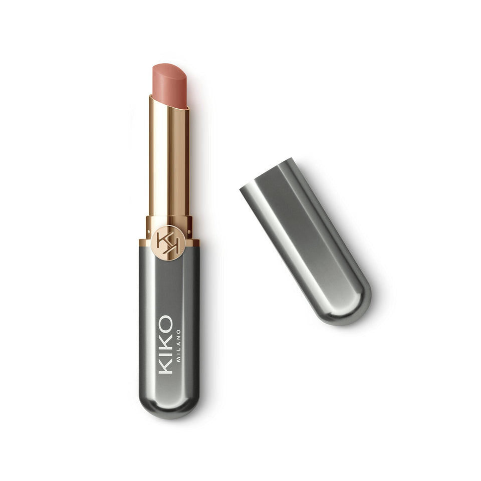 KIKO Milano Unlimited Stylo 02 in slim format enables ultra-precise lipstick application.