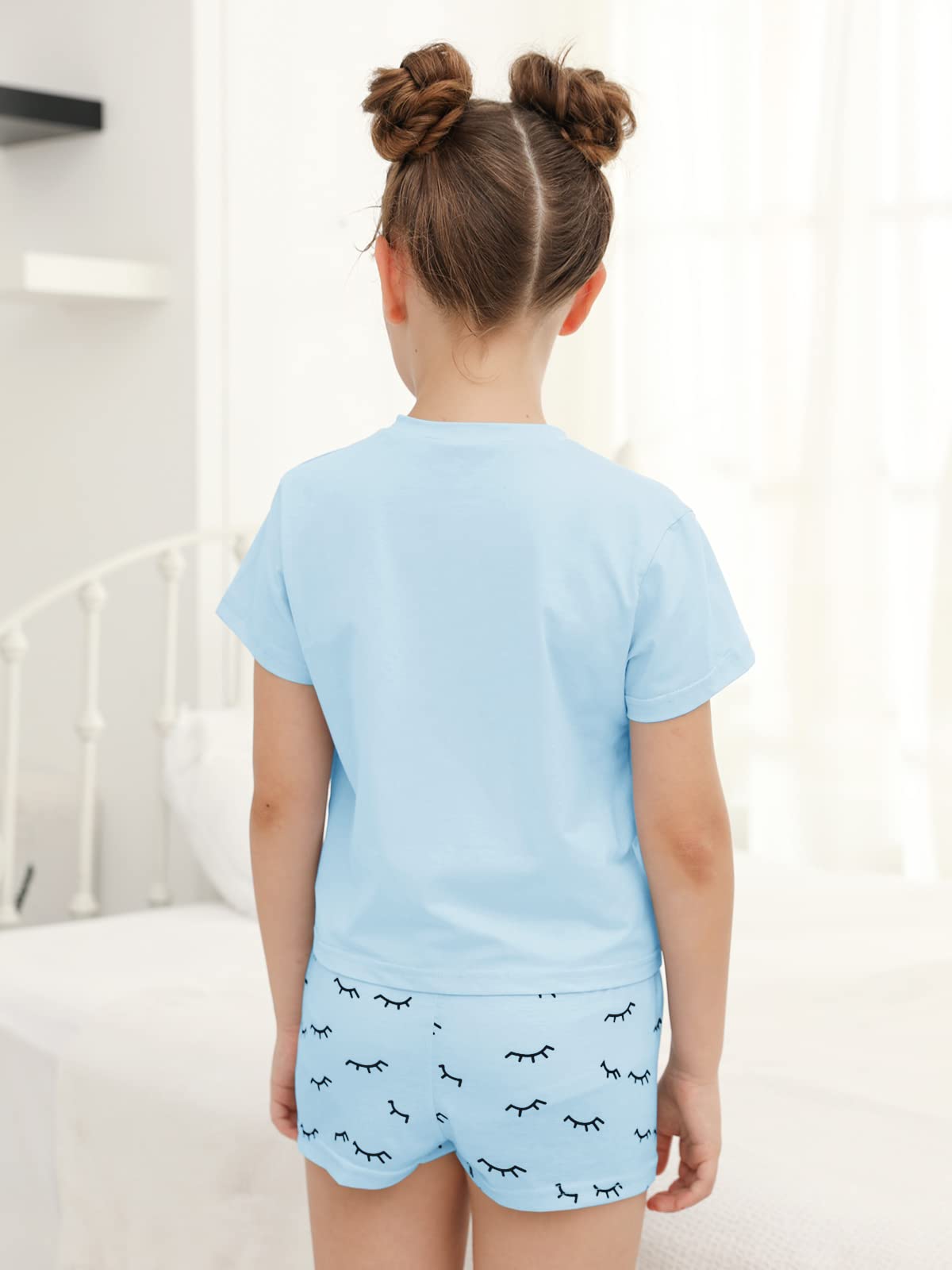 Kingdenergy two-piece outfit for girls, versatile for sleep and outings.