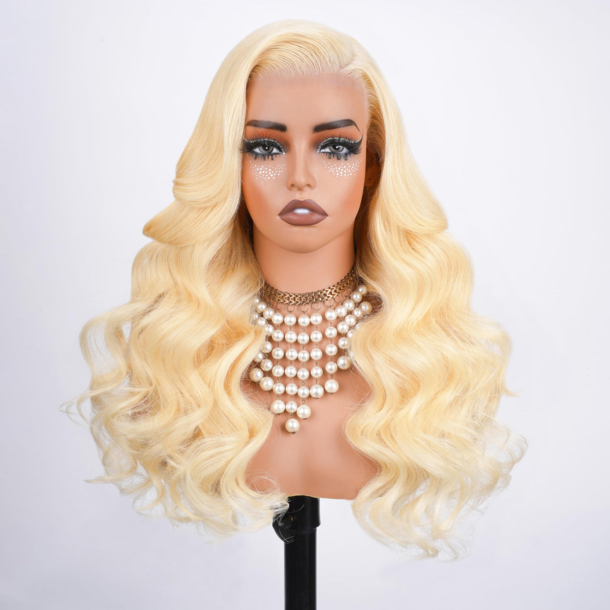 KingSup 613 lace-front wig 30 inch body-wave blonde with natural movement.