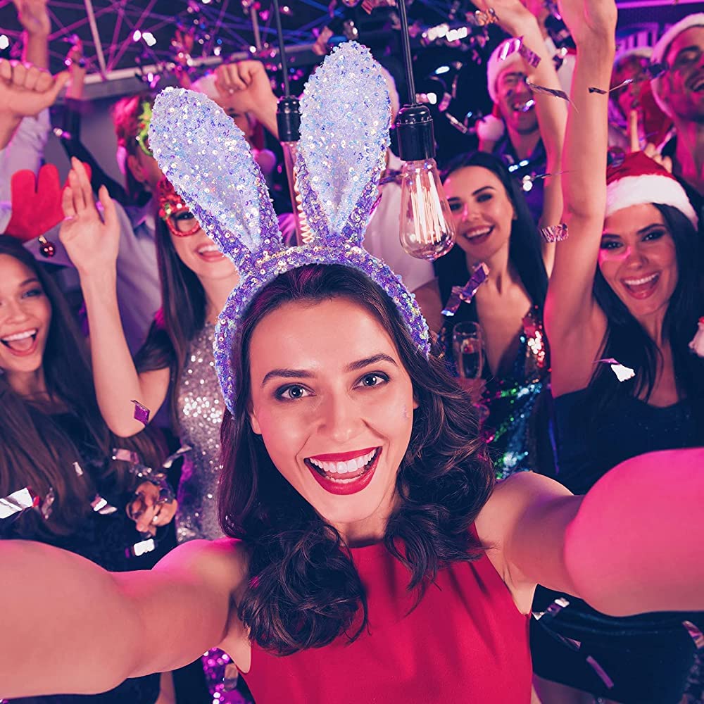 KIPETTO bunny ears headband ideal for holidays and photos.