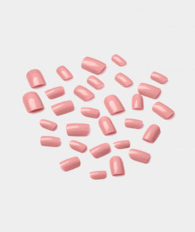 Kiss Gel Fantasy KGN12 nails close-up highlighting glossy finish and durable design
