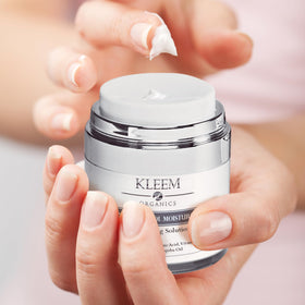 Kleem Organics Retinol Night Cream texture closeup highlights silky consistency.