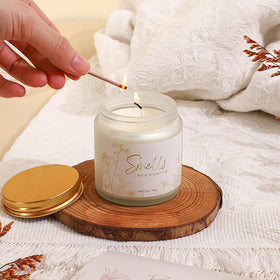 KMCCUMBER aromatic candle creates cozy ambience for unwinding at home