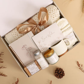 KMCCUMBER bath salts invite spa-like relaxation in a warm bath