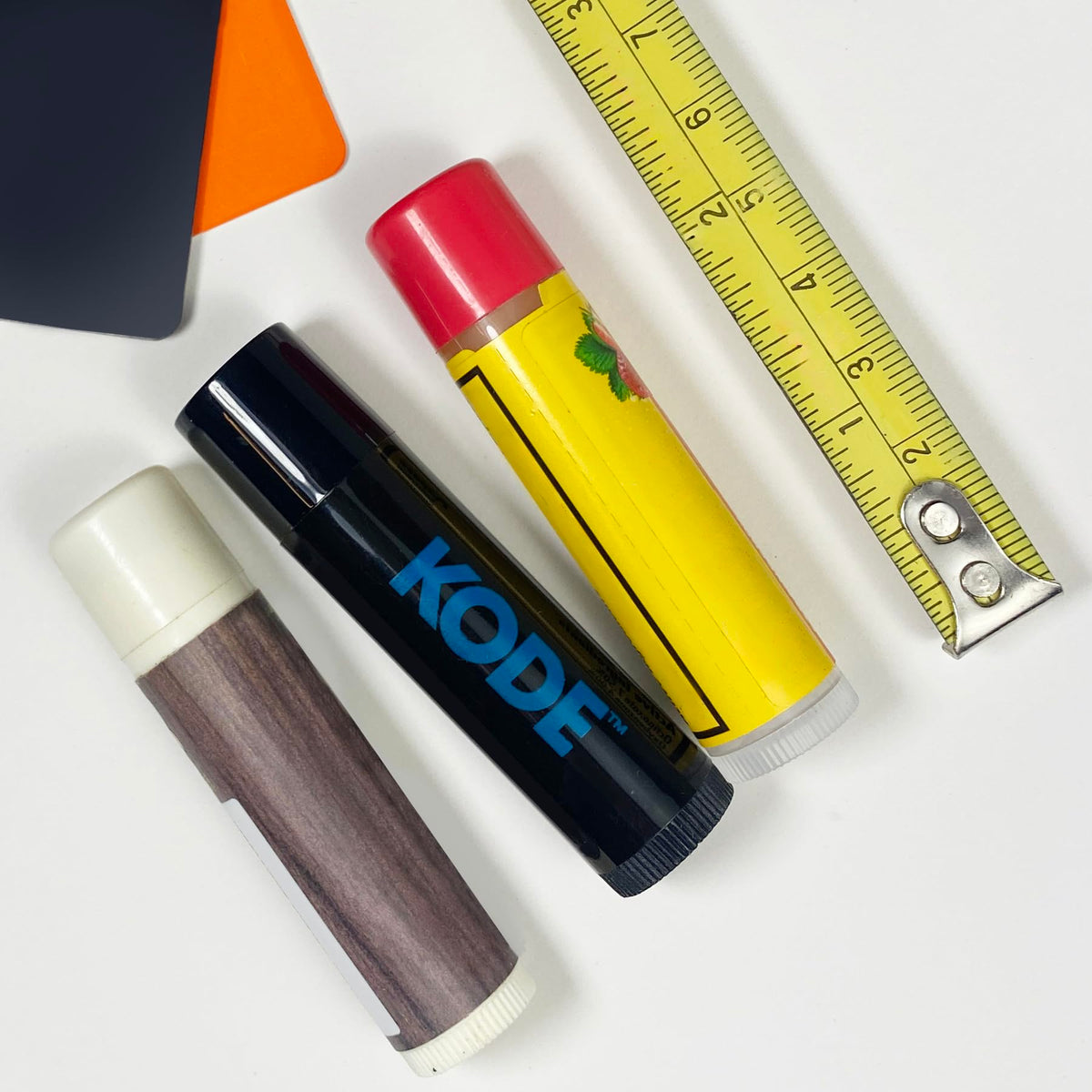 Kode Mens Concealer hides acne scars for smoother skin texture