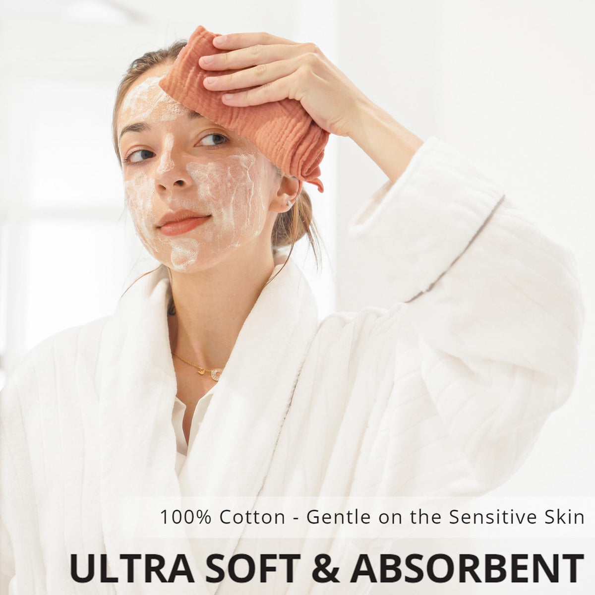 Konssy 2-layer muslin close-up showing softness and absorbency for sensitive skin
