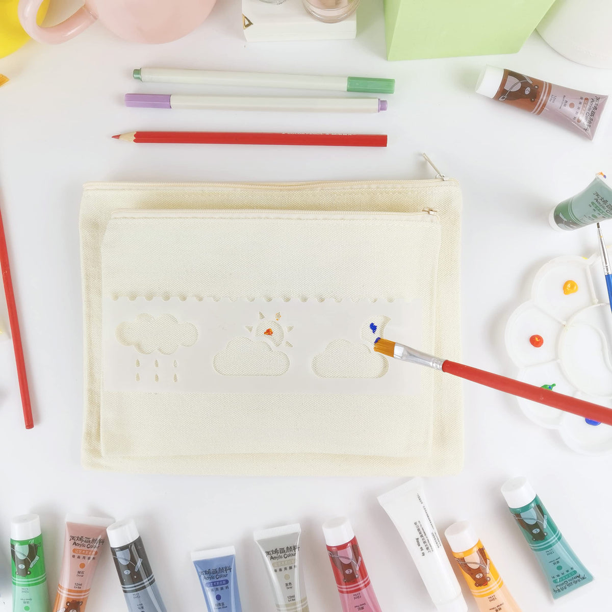 Koolmox versatile pouch for travel, gifts, cosmetics, or school supplies.