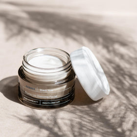 Ingredients and bottle imagery highlighting polyphenols inside KORRES formula