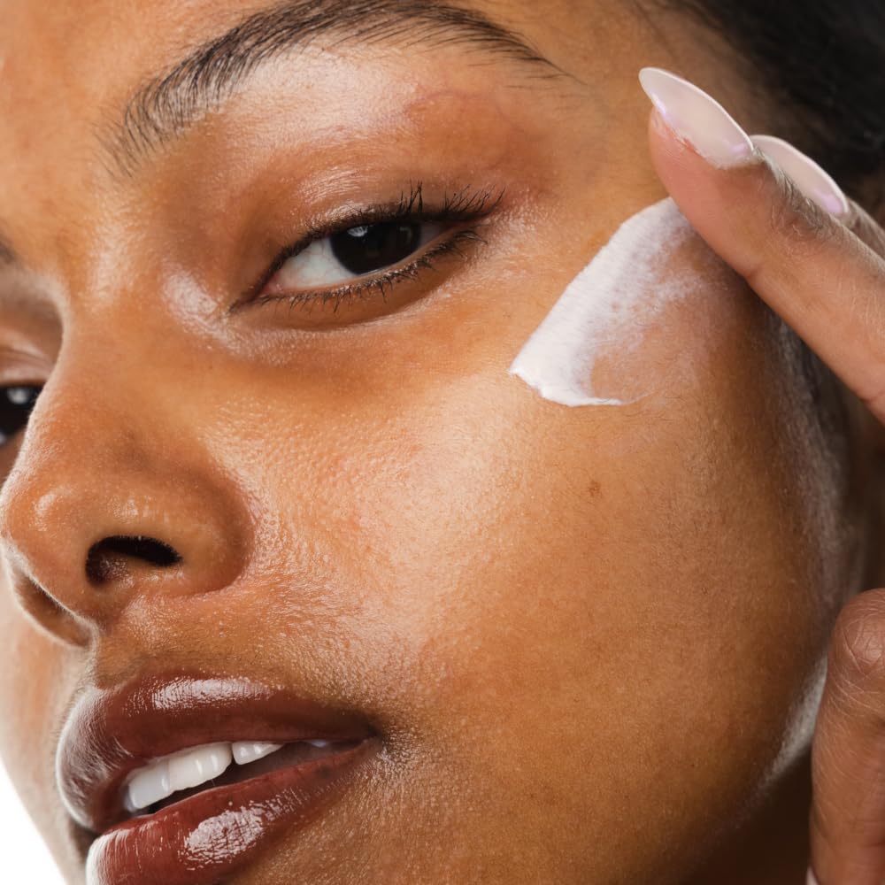 Under makeup use: breathable base from KORRES Greek Yoghurt Mineral Milk Fluid Sunscreen.