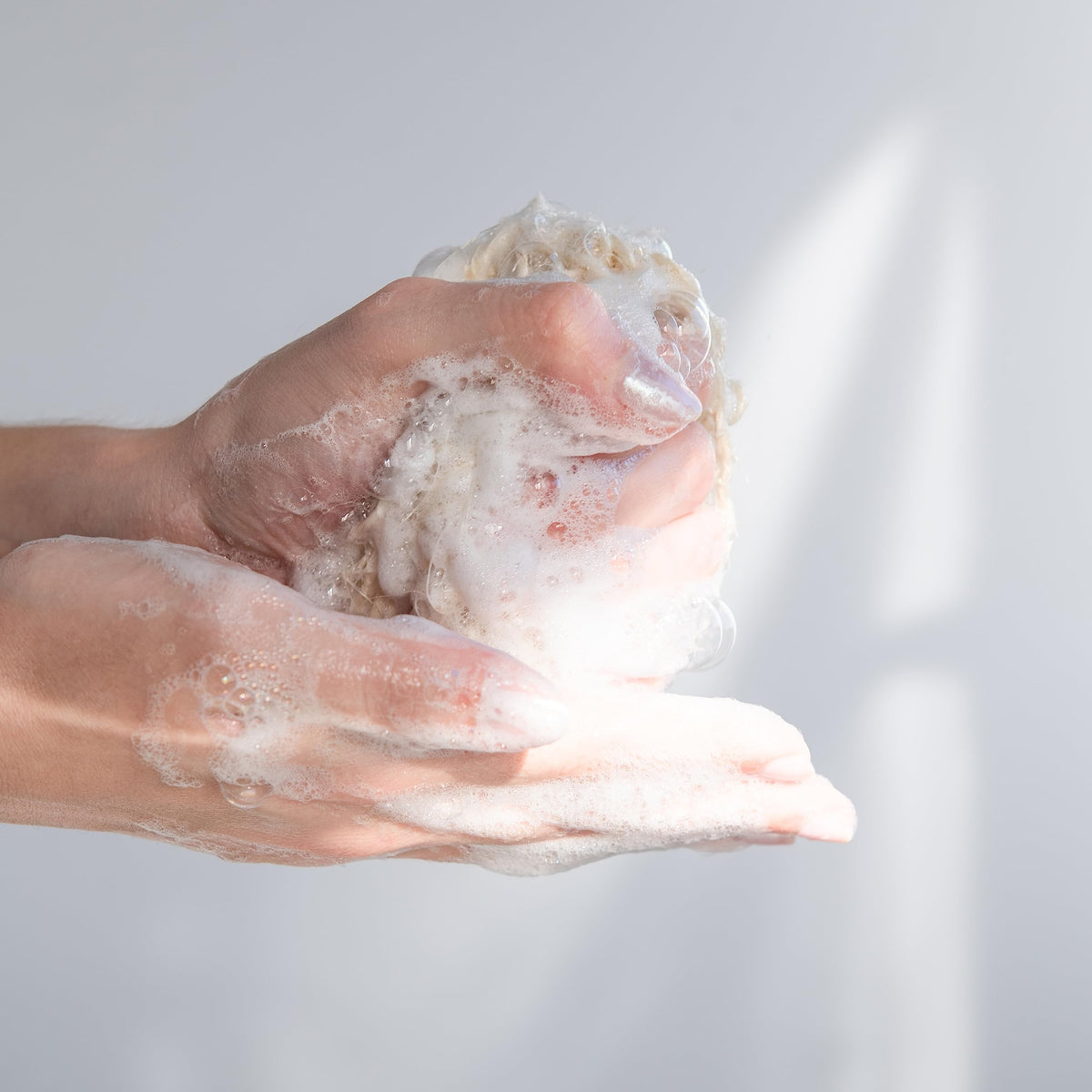 KORRES Guava Mango fragrance close-up highlighting tropical notes for an uplifting shower.