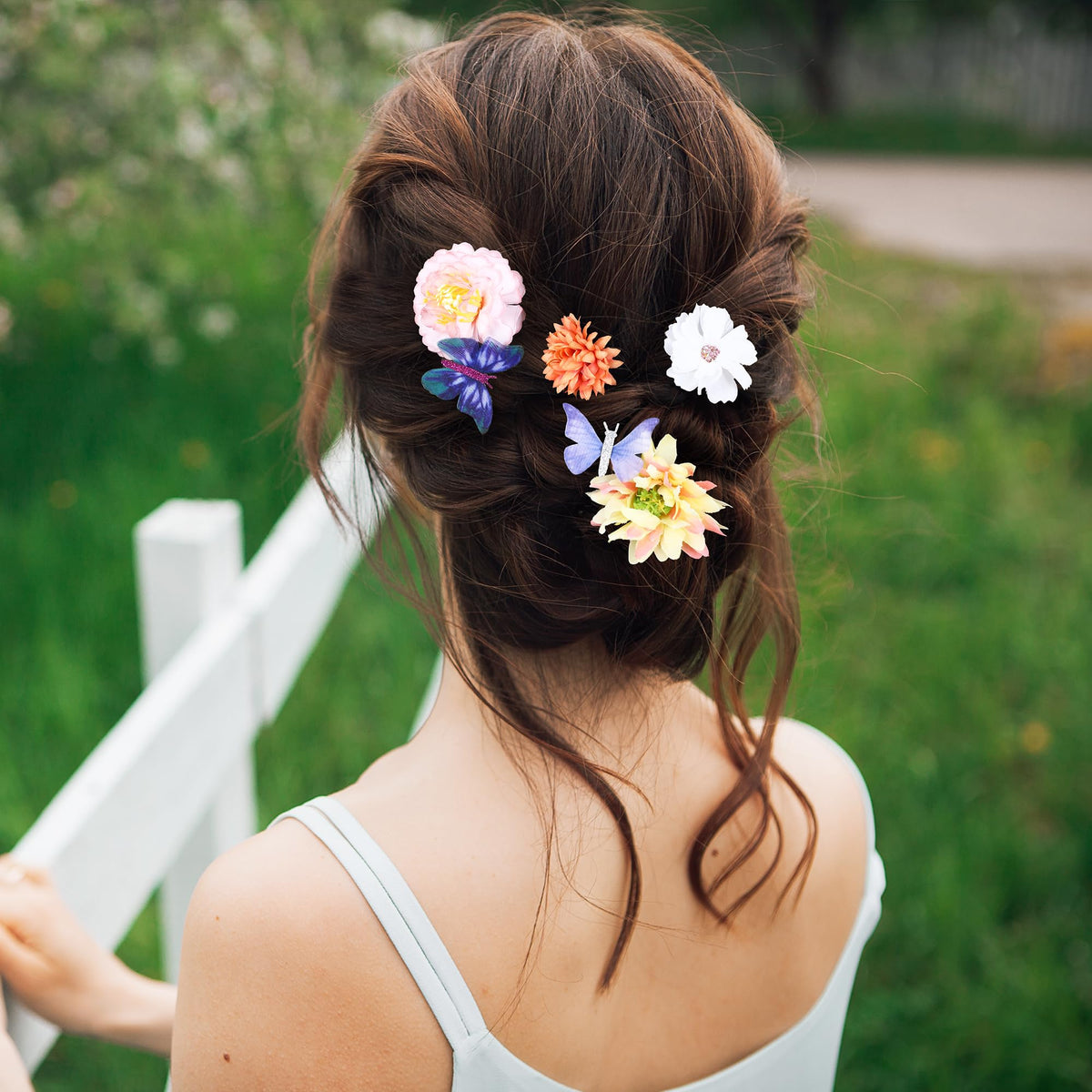 KorViSHOW butterfly clip green close-up lightweight accessory for party looks.