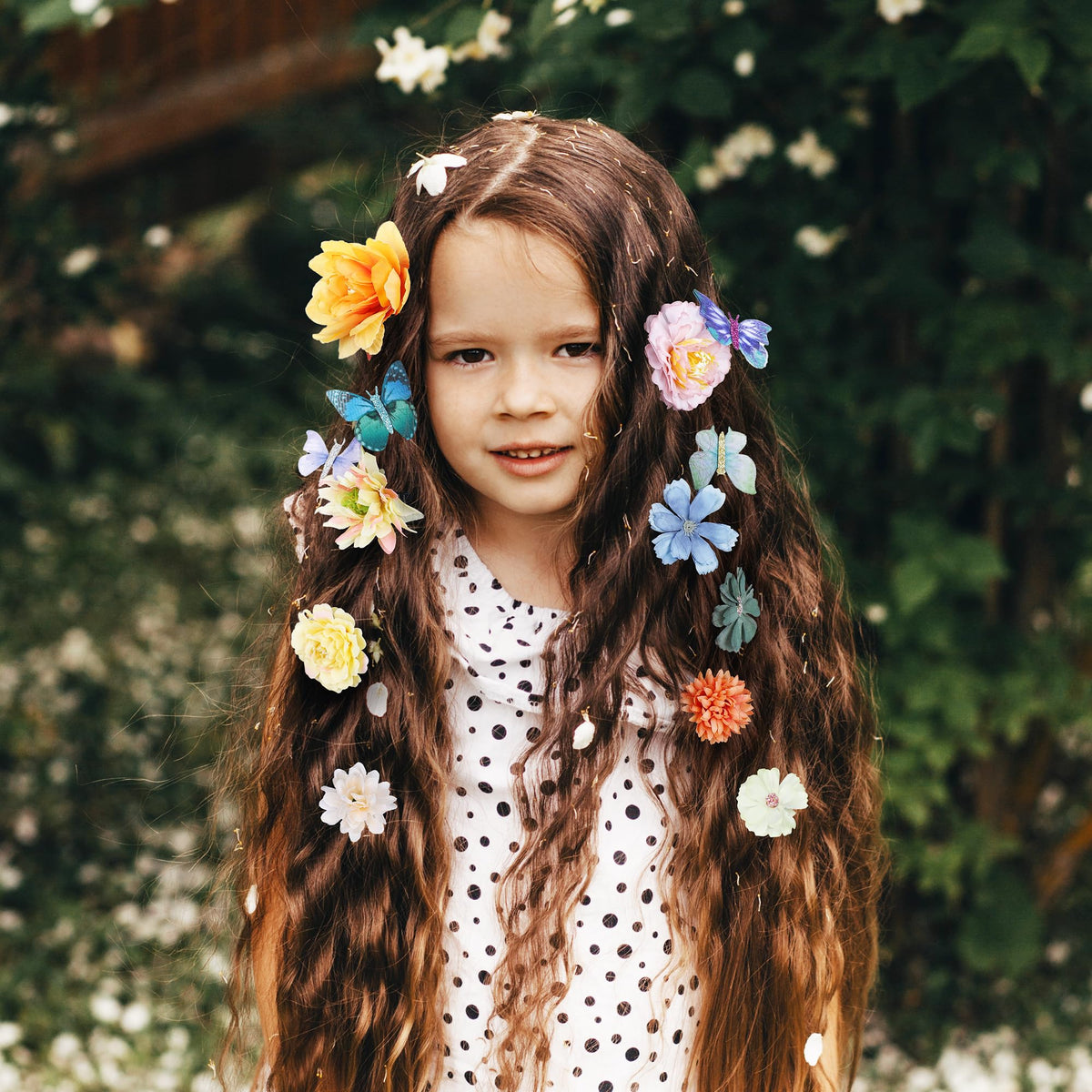 KorViSHOW butterfly clip yellow close-up secures a soft, elegant look for events.