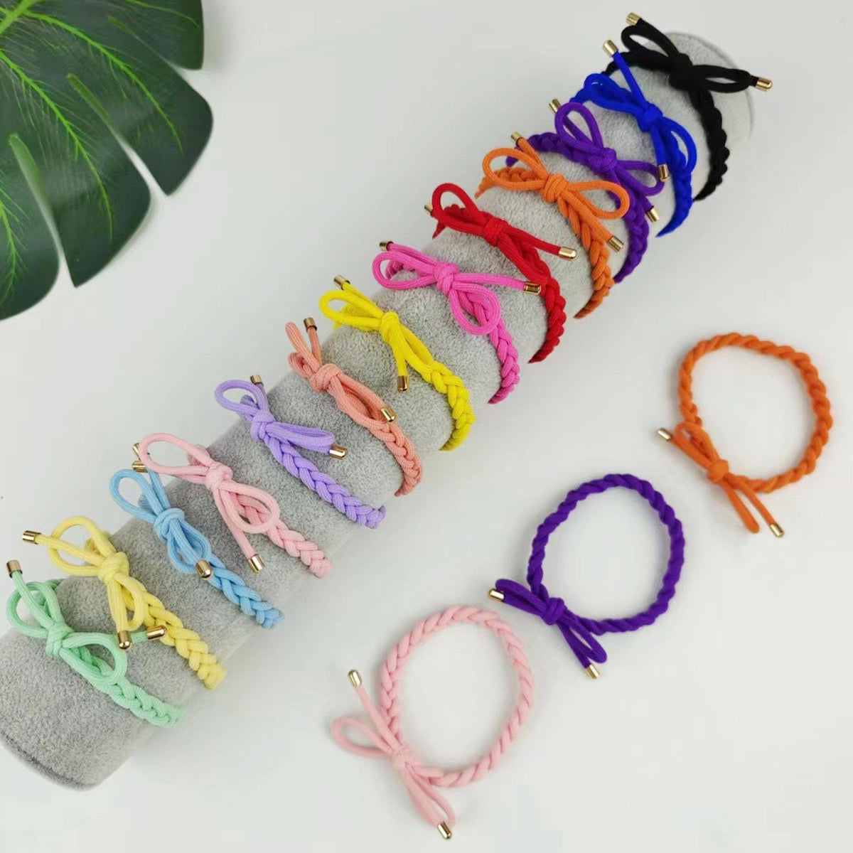 KOVOLITU easy-remove hair ties suitable for quick changes.