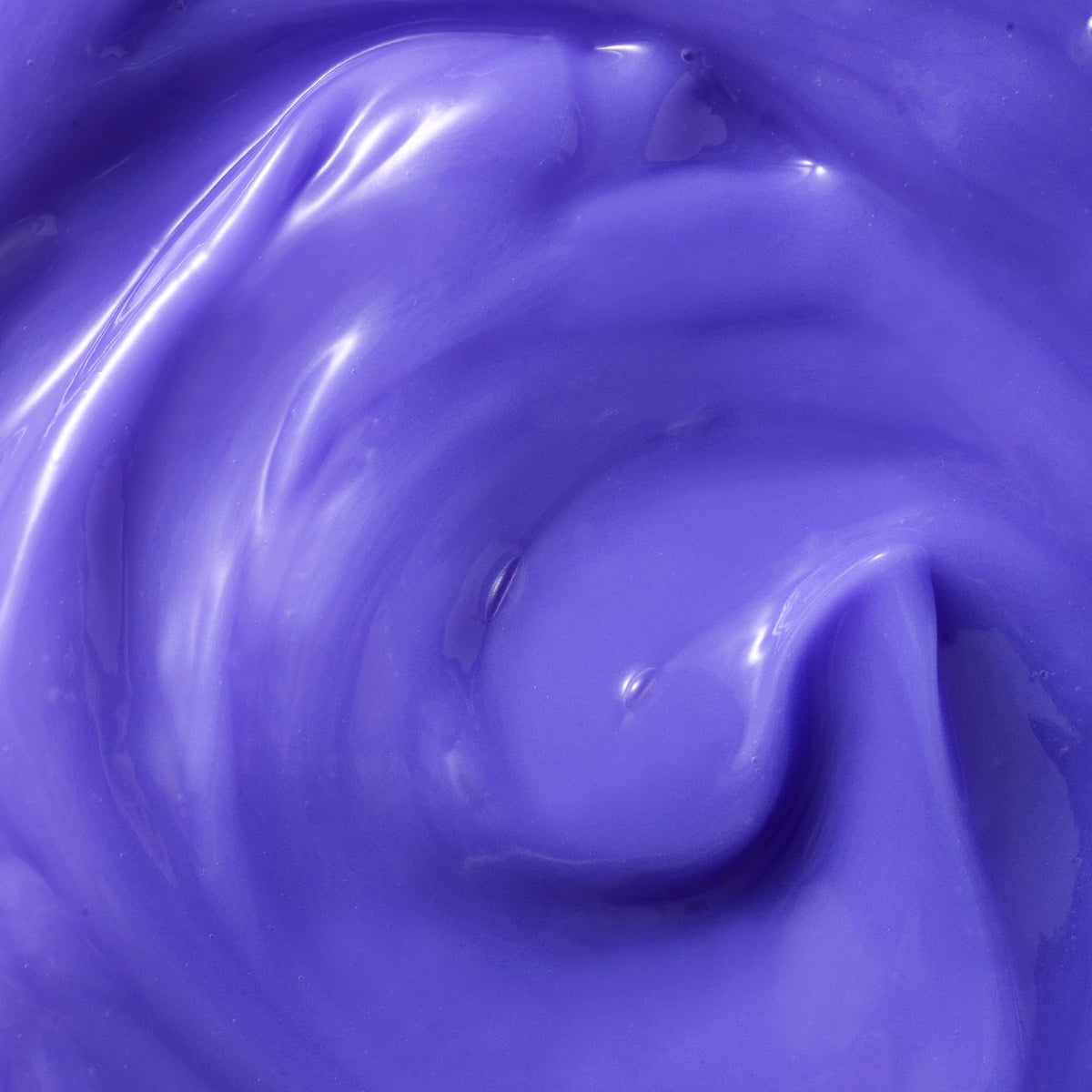 Kristin Ess The One Purple Conditioner liquid close-up shows ultra-violet pigment.