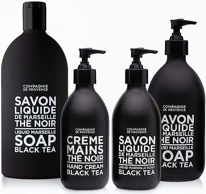 Label close-up emphasizes Provençal craftsmanship and natural origin.