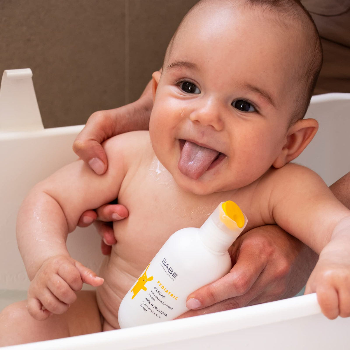 LABORATORIOS BABE pediatric soap packaging highlights a mild formula for sensitive kids.