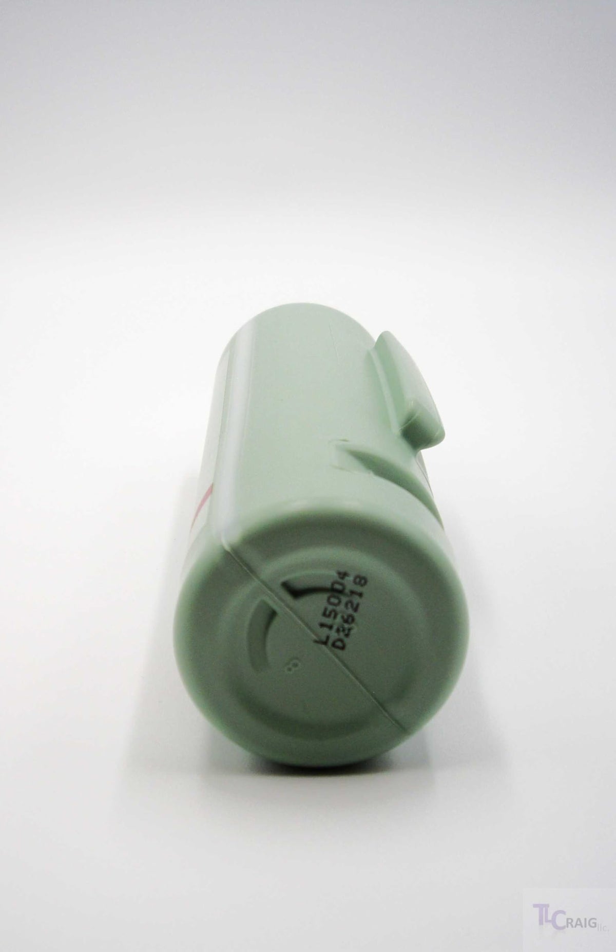 Lightweight formula leaves skin soft and comfortable