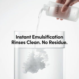 LAGOM Micro Pore Cleansing Oil swirl in hand demonstrates emulsification.