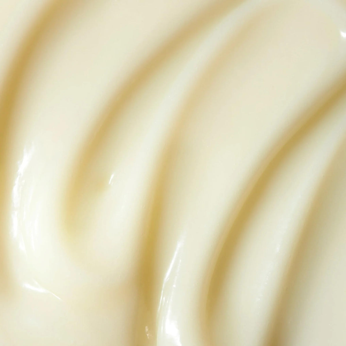 After-shower routine image suggests weightless comfort and dewy finish.