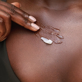 Applying Sugar Kiss Velour provides long-lasting moisture without stickiness.