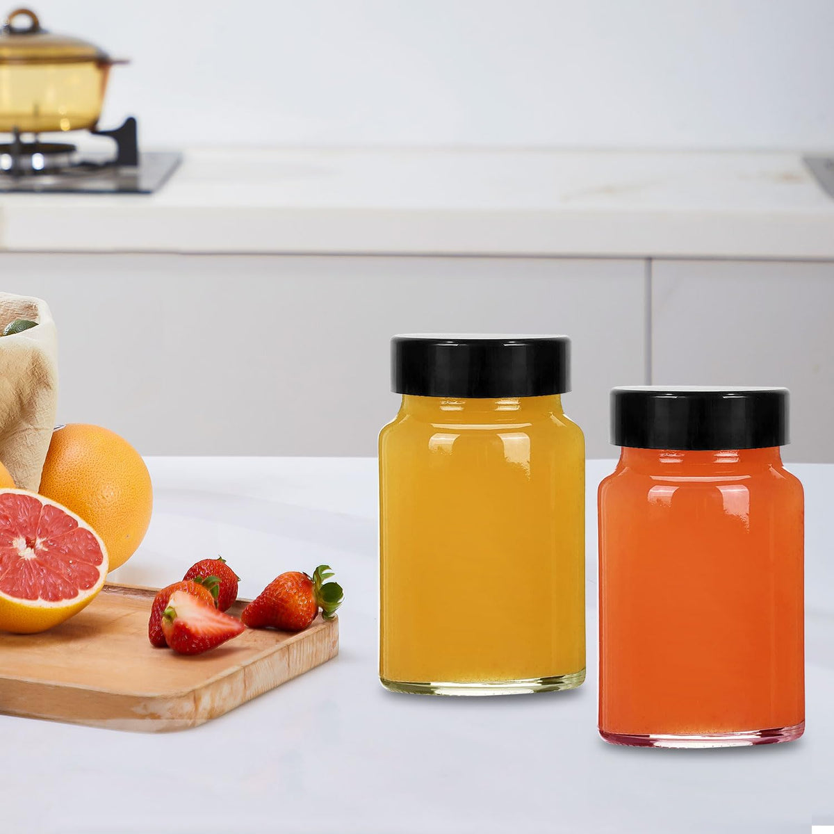 LANBEAUTIFY airtight seal on bottle mouth prevents leaks during transport.
