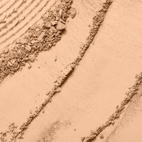 Lancôme Dual Finish wet-application swatch showing versatile finish.