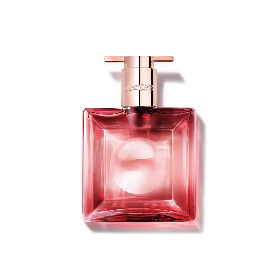 Lancôme Idôle Power EDP intense bottle highlights premium design for a lasting fragrance experience.