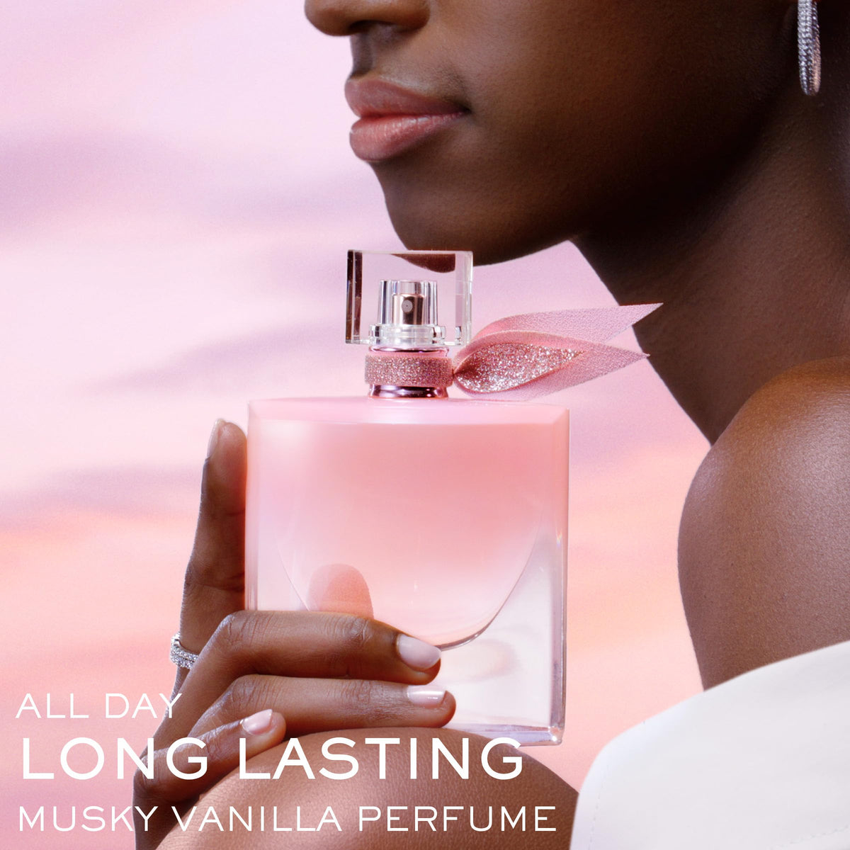 Lancôme La Vie Est Belle Vanille Nude spray action for smooth, long-lasting wear