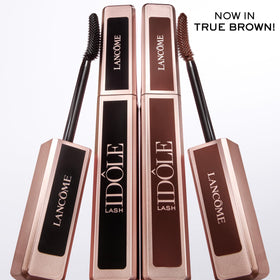 Lancôme Lash Idôle Cils Booster XL primer preps lashes.