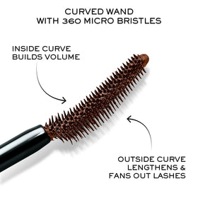 Lancôme Lash Idôle lightweight gel formula on lashes.