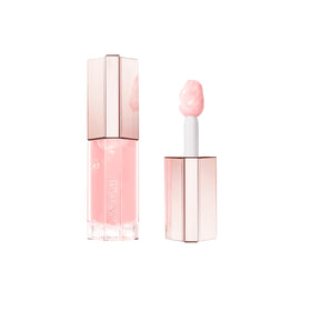 Lancôme Lip Idôle JuicyTreat closeup shows shiny hydrated lips