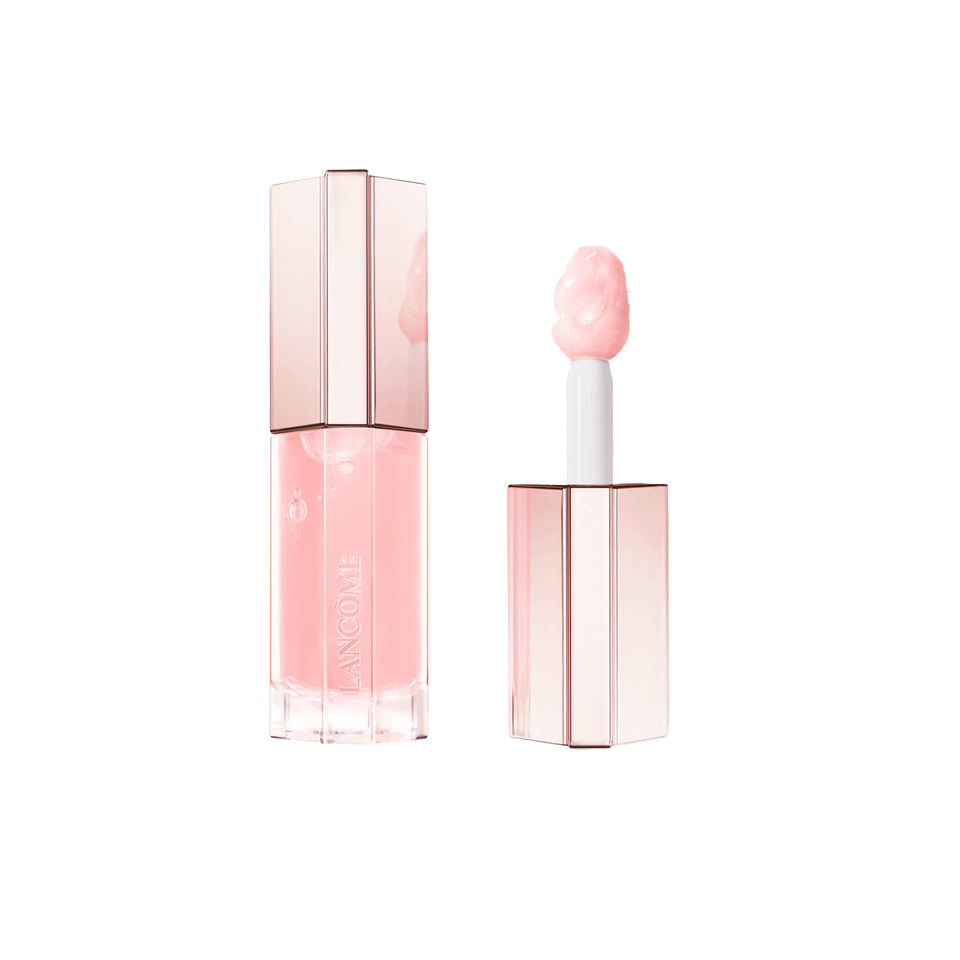 Lancôme Lip Idôle JuicyTreat closeup shows shiny hydrated lips
