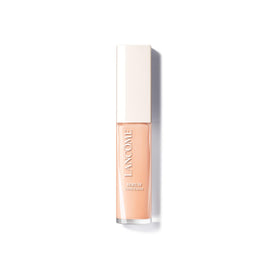 Lancôme Teint Idole serum concealer bottle demonstrates hydrating formula for all-day glow.