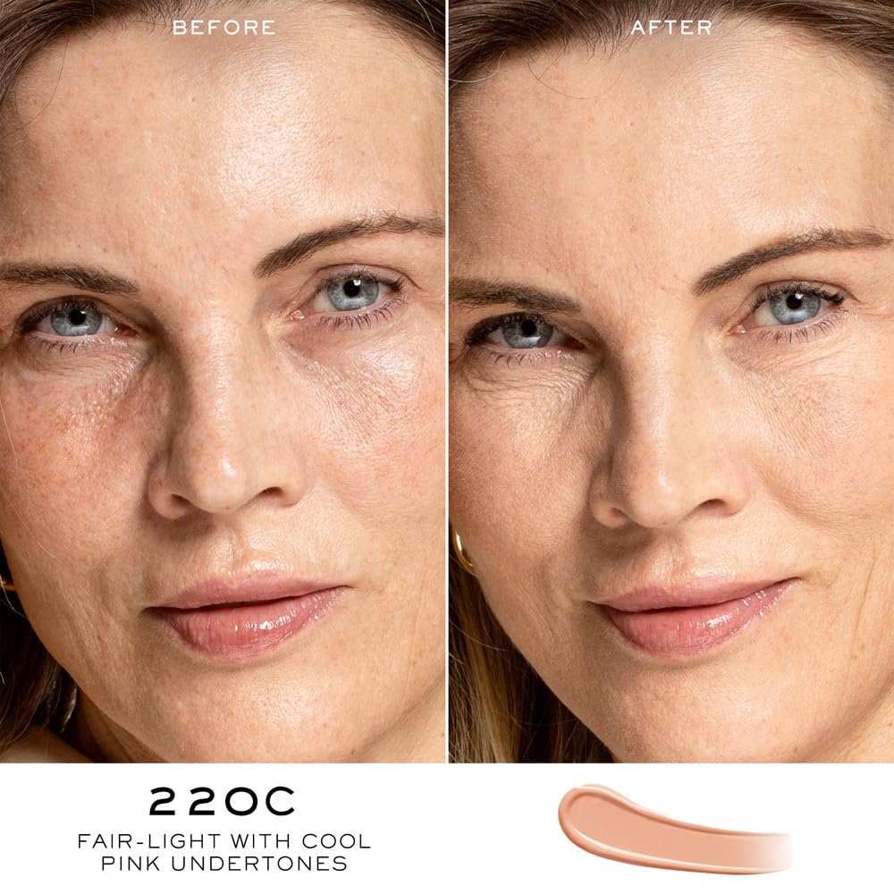 Lancôme Teint Idole Ultra Wear serum concealer diamond-shaped applicator enables precise concealment.