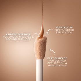 Crease resistance up to 12 hours with a soft glow using Lancôme concealer.