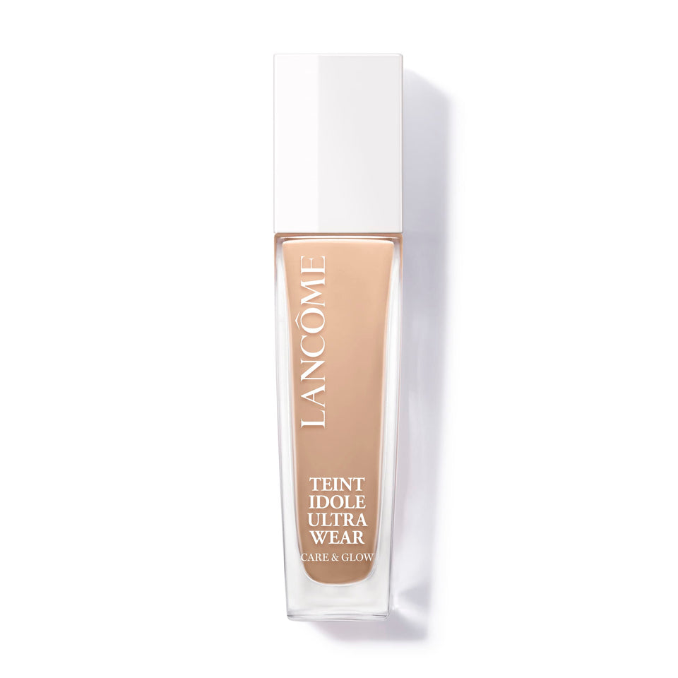 Lancôme Teint Idole Ultra Wear glow bottle for radiant, long-lasting finish.