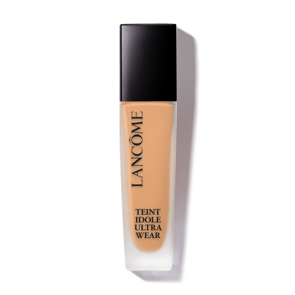 Lancôme Teint Idole Ultra Wear bottle with natural matte finish and long wear potential
